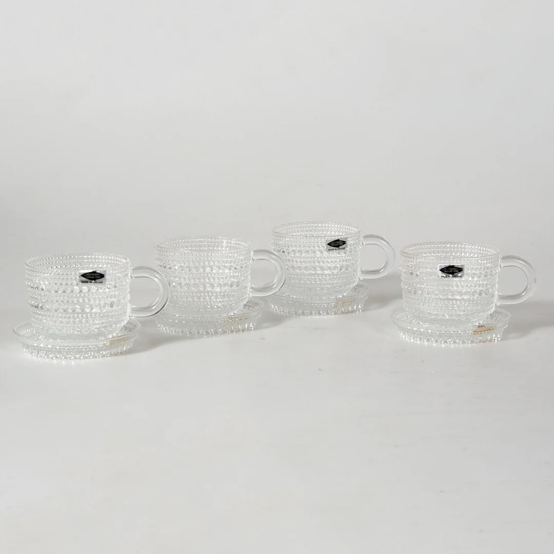 OIVA TOIKKA. KOPPAR MED FAT. Kastehelmi, Oiva Toikka, Nuutajärvi Wärtsilä, Finland. — Tableware — Laholms Auktionskammare