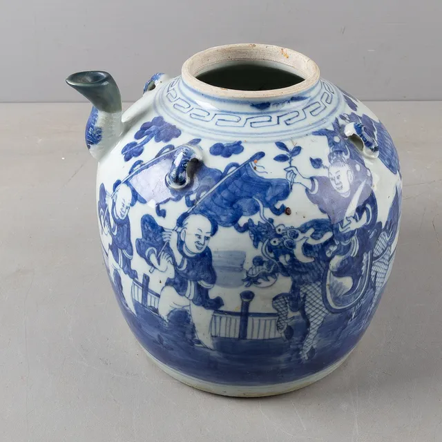 KANNA, Kina, porslin, 1800-tal.
