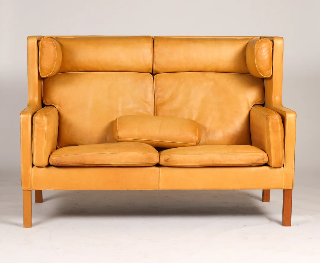 Børge Mogensen. Coupe sofa in natural leather, model 2192 — Furniture/Lounge suites, sofas — Lauritz