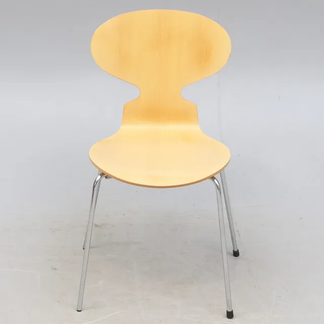 ARNE JACOBSEN. STOL, Fritz Hansen, Danmark, Myran, år 2000.