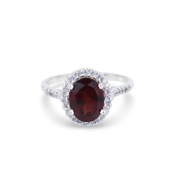 GARNET SILVER CLUSTER RING.