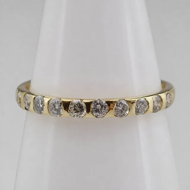 Filigraner Halb-MEMORY-BRILLANTRING - Gelbgold 585/00.