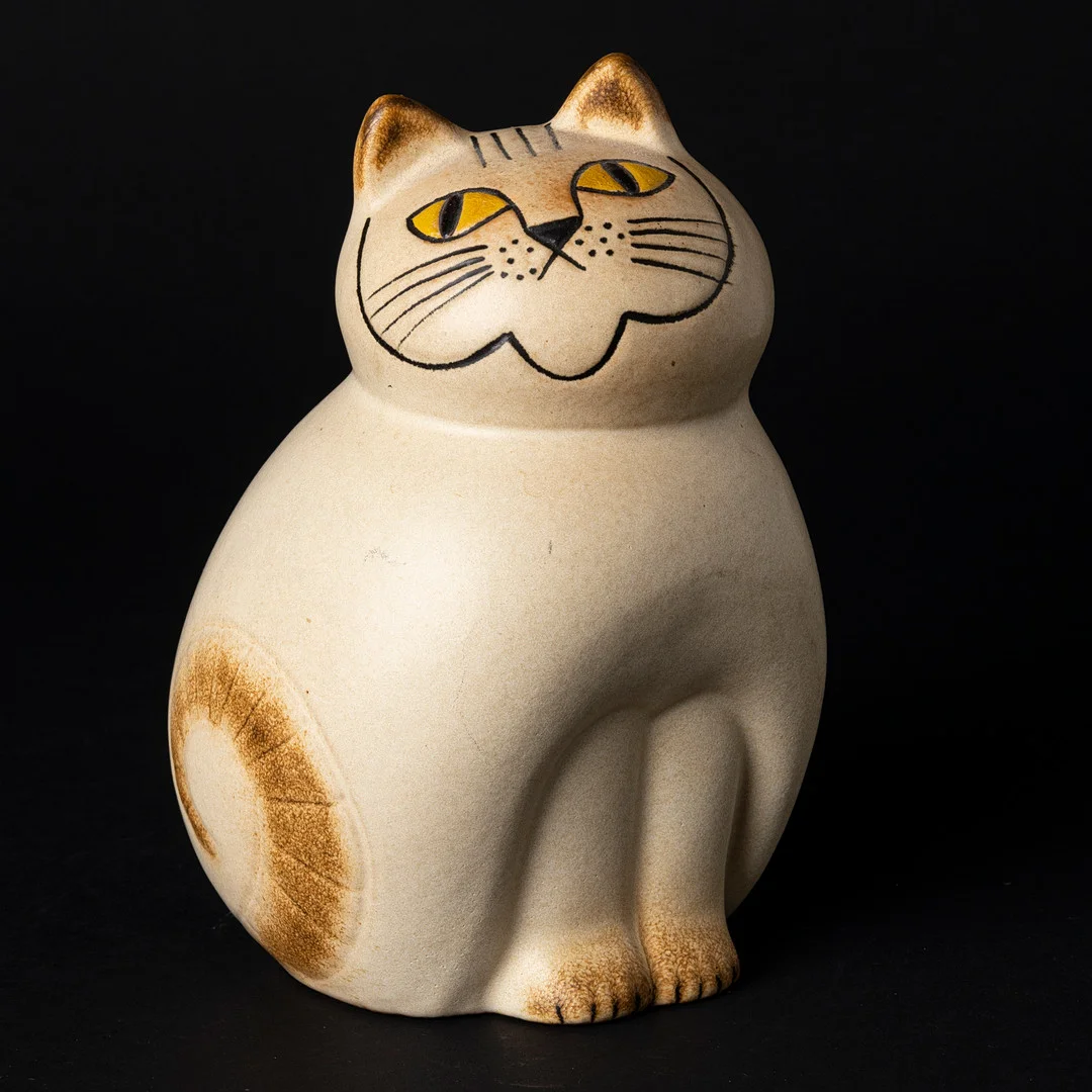 LISA LARSON. Figurin, glaserat stengods, "Mia midi", ur serien "Stora Zoo", K-studion, signerad, formgiven 1990, Gustavsberg. — European — Auktionshuset Kolonn