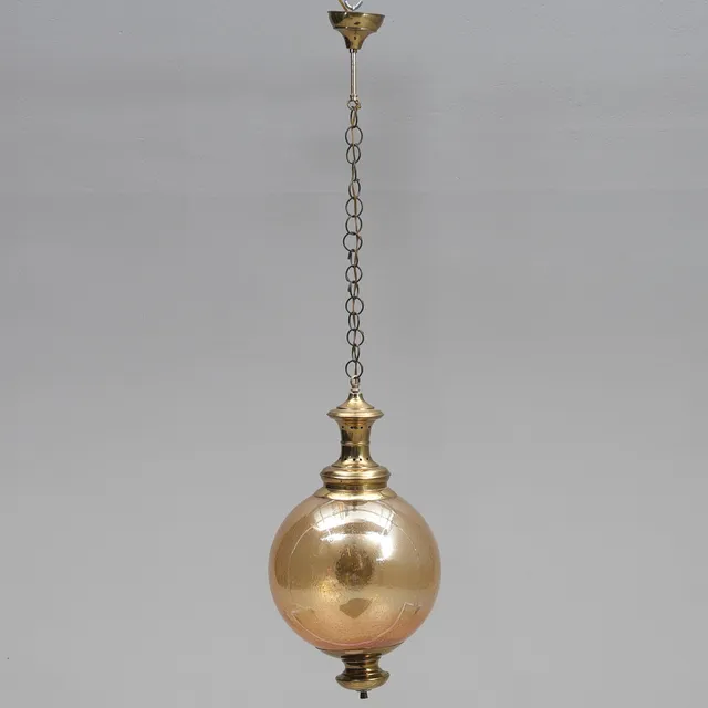 TAKLAMPA. Glas/mässing, Miranda AB, Svedala, 1900-talets andra hälft.