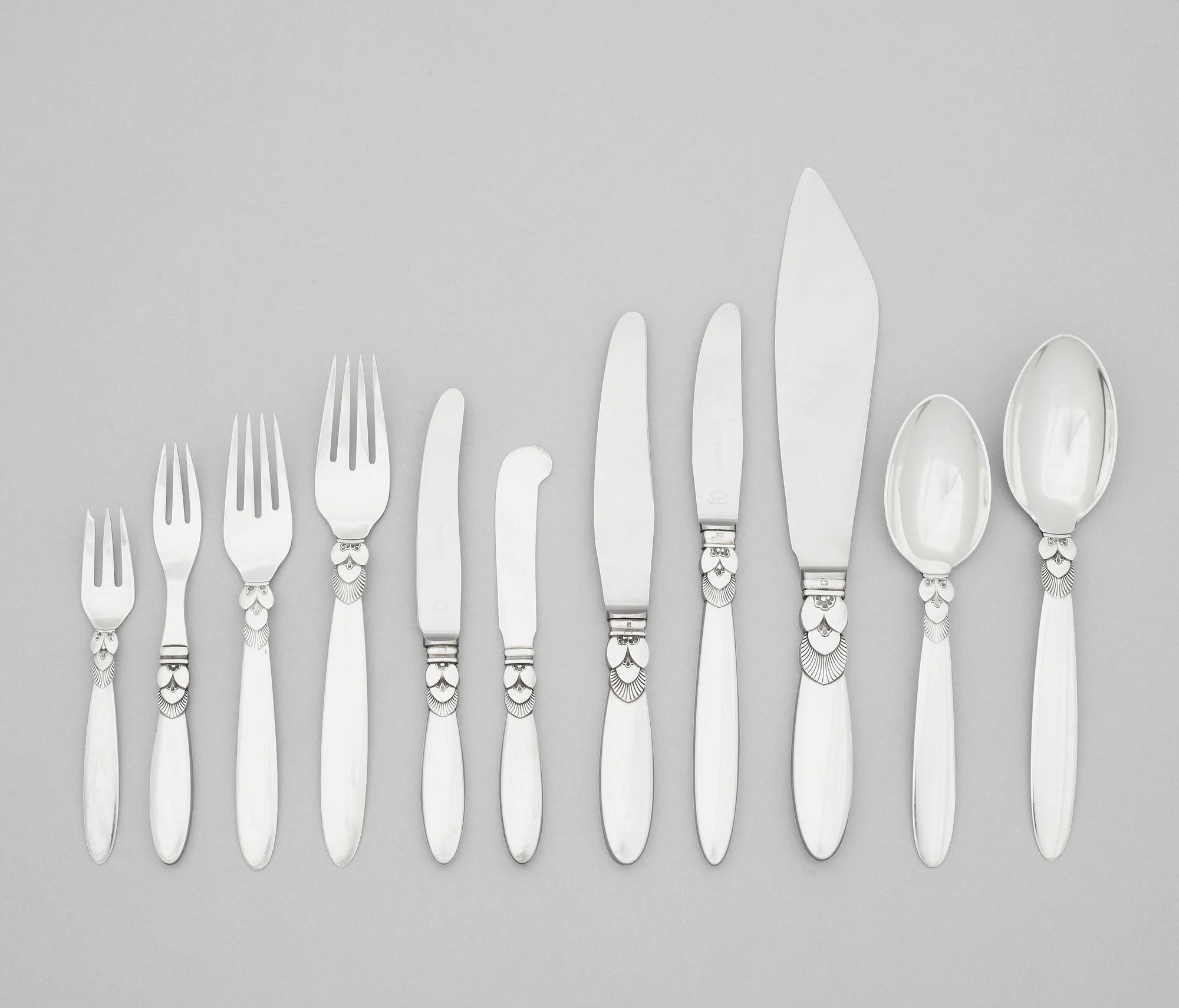 GUNDORPH ALBERTUS, bestickuppsättning, 121 delar "Cactus", Georg Jensen, Köpenhamn 1933-77, sterling. — Bukowskis