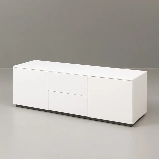 ROLF FRANSSON. sideboard/tv-bänk, lackerad, "Artic" för Voice, 2000-tal.
