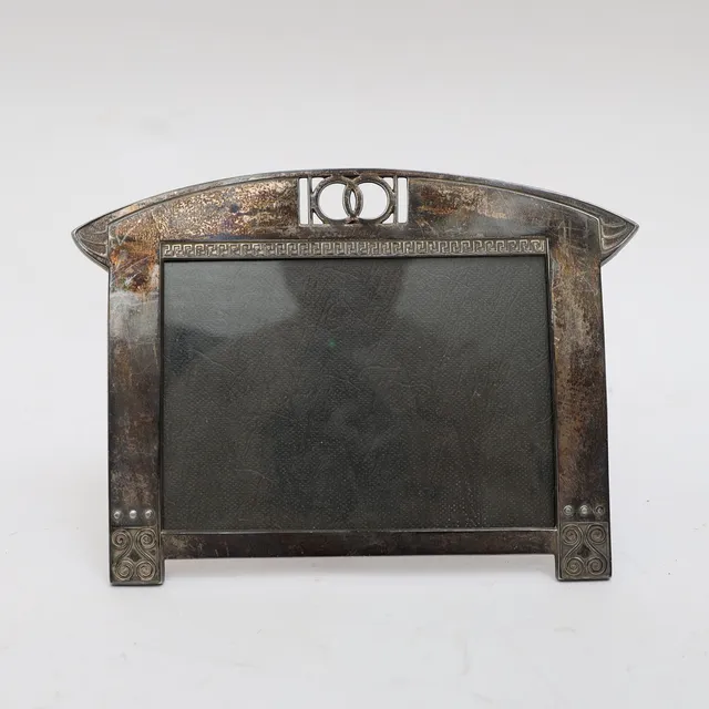 FOTORAM, WMF, 1900-talets början, nysilver, med delvis genombruten dekor, stämplad.