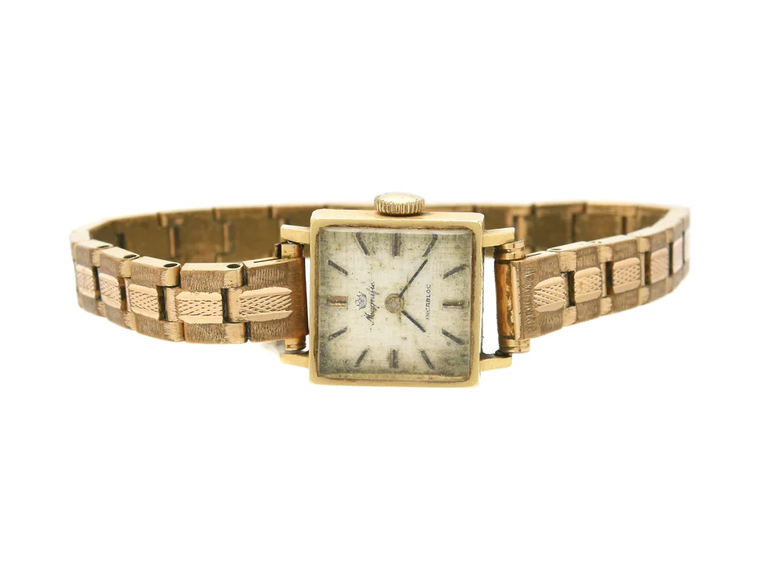 Magnific, damur, 1,6X1,6cmm 18K, manuell, skadad urtavla,armband ej guld — Klockor/Övriga klockor — Kaplans