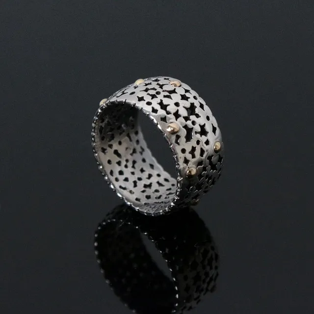 Ring mit Blütenmuster, 925er Silber.