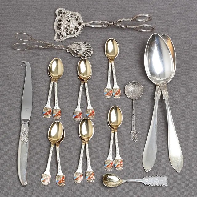 SILVER, bland annat kaktänger, souvenirskedar, olika fabrikat och mästare, 1900-tal.