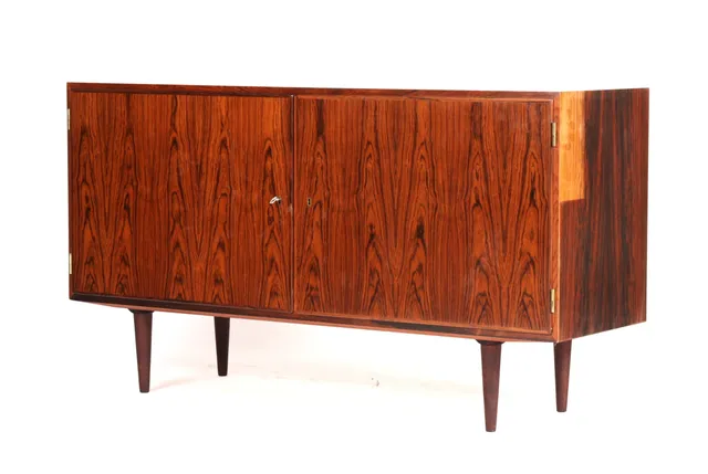 Poul Hundevad. Sideboard in rosewood.