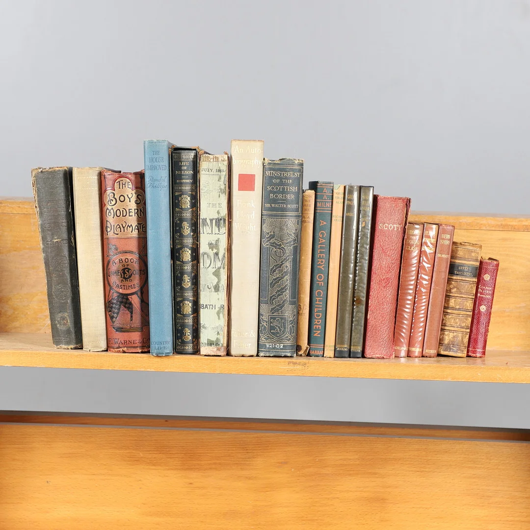 A QUANTITY OF CLOTH AND LEATHER BOUND VOLUMES. — Books — Lawrences Auctioneers