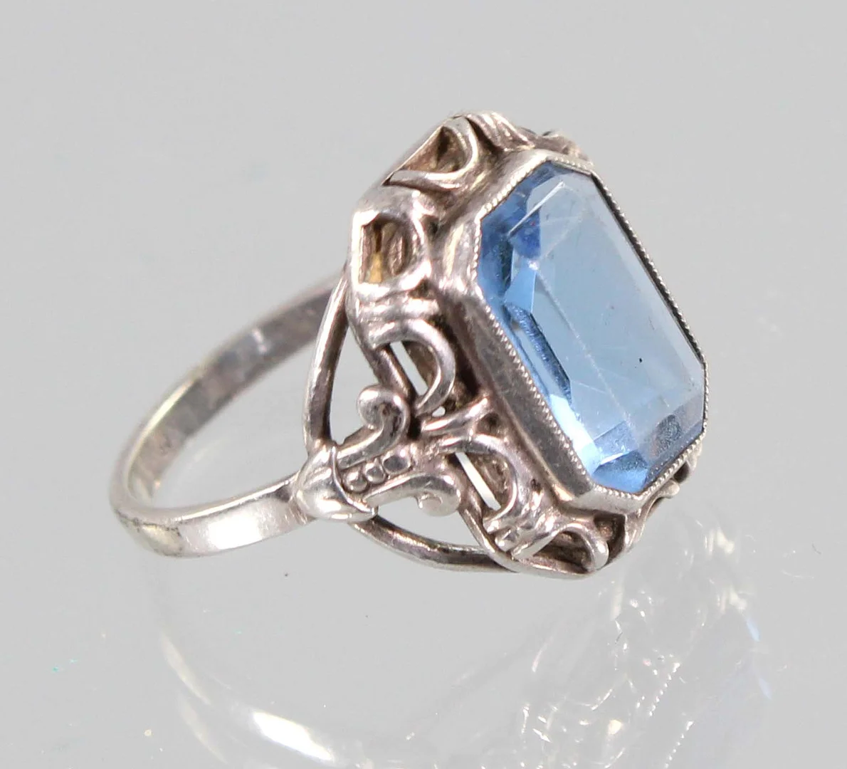 Art Deco Ring, Silber 800. — Rings — Auktionshaus Bossard