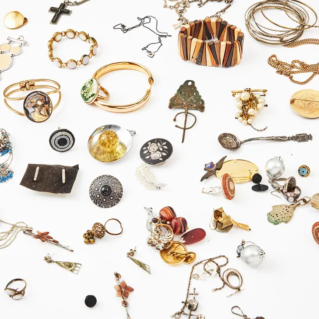 BIJOUTERIER, halsband, broscher, ringar, mm.