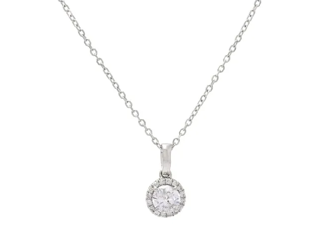 HÄNGE MED KEDJA, 18K vitguld, briljantslipad diamant ca 0,23 ct, ca W/P, 16 briljantslipade diamanter ca 0,08 ctv, ca TW-TCr/P, höjd på hänget 1,1 cm, längd på kedjan 46 cm, vikt 1,7 g, några diamanter har inneslutningar som når ytan, mittstenen har nagg på kuletten.