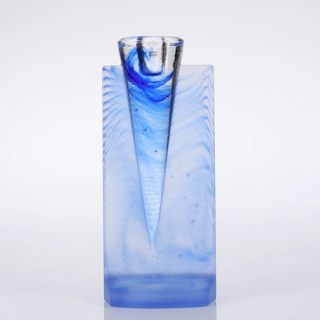 KJELL ENGMAN. Ljusstake i glas, Iceage, Kosta Boda. — Utility glass — Garpenhus Auktioner