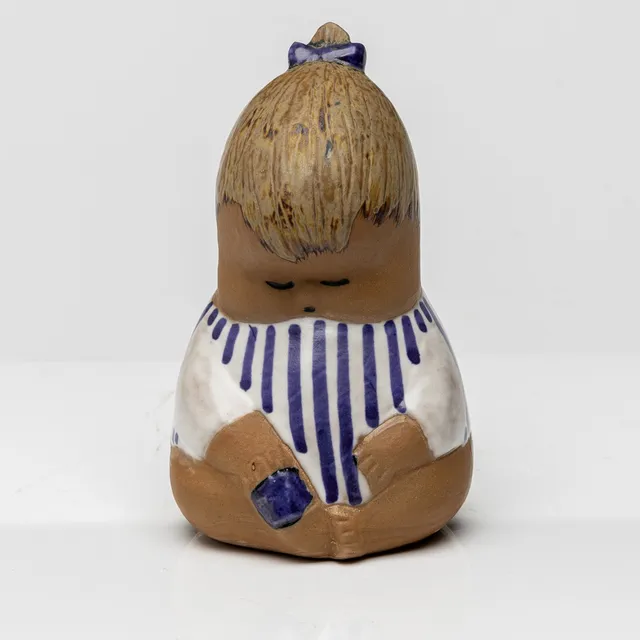 LISA LARSON. Figurin, stengods, "Johanna" ur serien Larsons Ungar, Gustavsberg.
