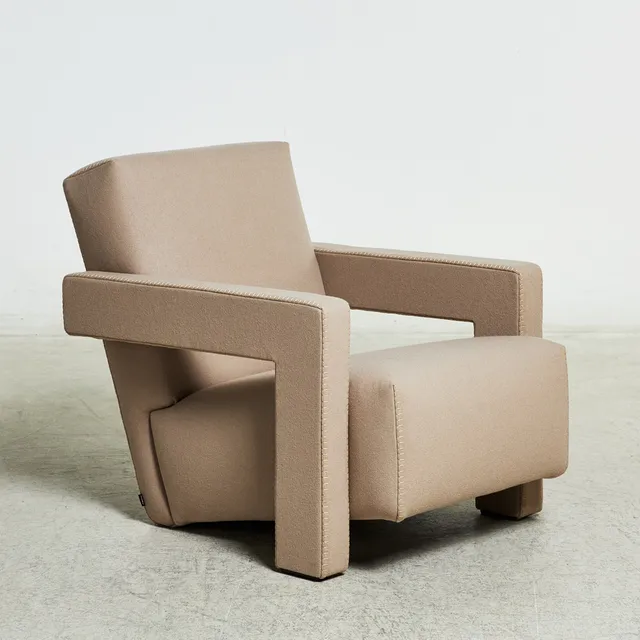 GERRIT RIETVELD. "Utrecht", fåtölj, för Cassina, samtida, modellen ursprungligen formgiven 1935, textil och stålram.