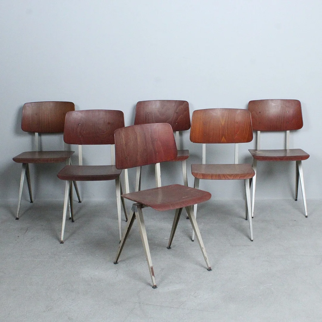 FRISO KRAMER. Galvanitas, Set Stühle / Schulstühle, Modell 'Revolt Chairs', Entwurf von 1953. — Armchairs & Chairs — Stockholms Auktionsverk Düsseldorf/Neuss
