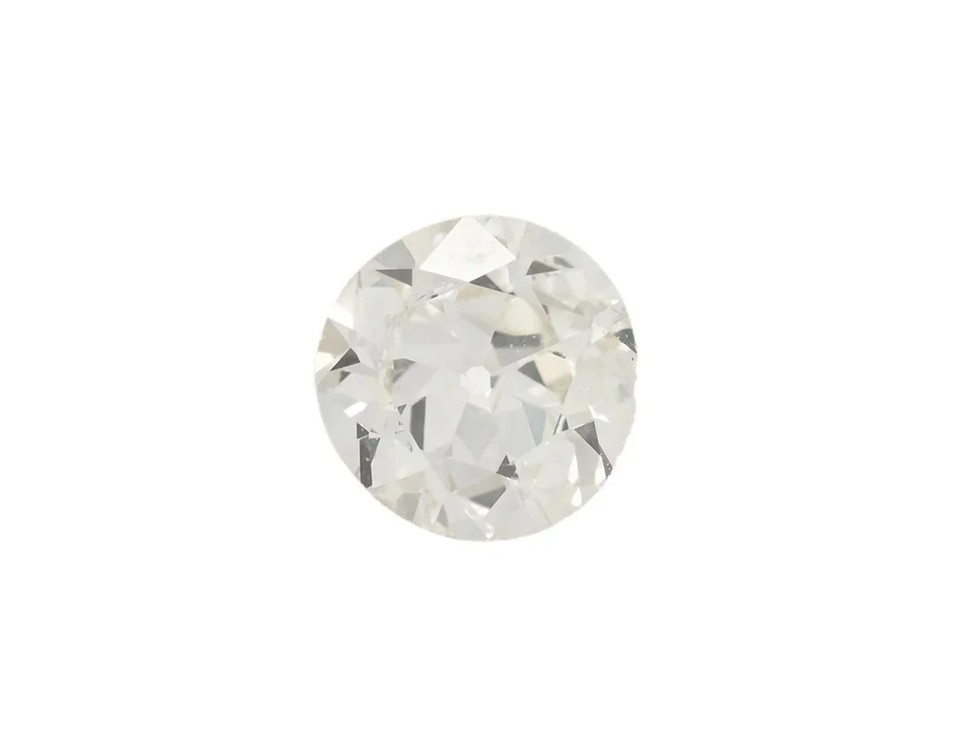 DIAMANT, gammalslipad 0,35 ct, ca TCa(K bruna serien)/P1, mått 4,66 x 4,75 mm x 2,48 mm, diamanten har nagg och sprickbildning som når ytan. — Ädelstenar/Diamanter — Kaplans