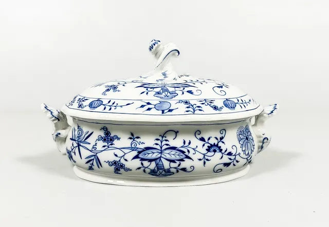 TERRIN & LOCK, porslin, "Lökmönstrat", Meissen.
