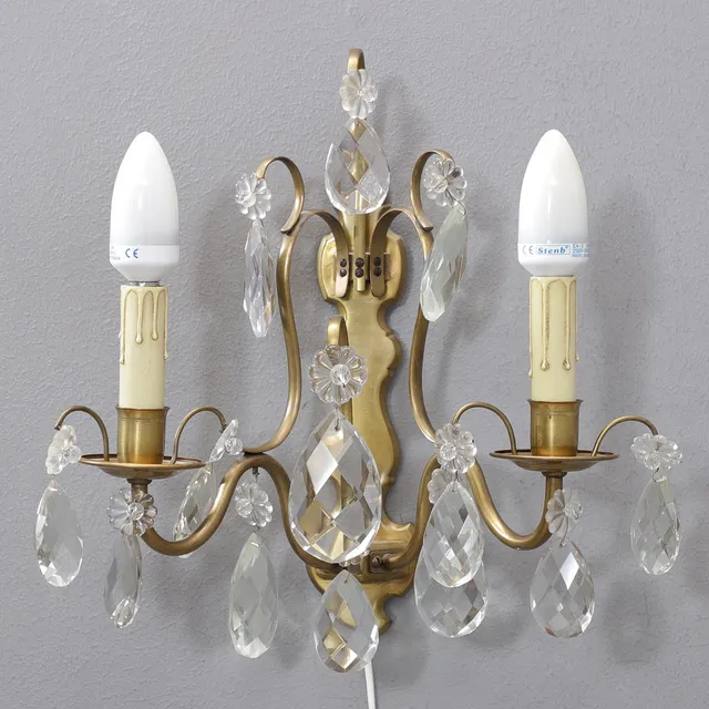 VÄGGLAMPA, mässing/glas, 1900-talets andra hälft.