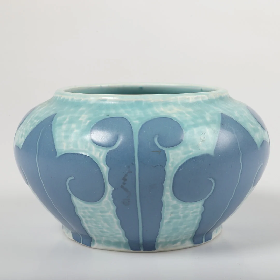 JOSEF EKBERG. Skål, "Sgraffito", Gustavsberg, 1920. — European — Helsingborgs Auktionskammare