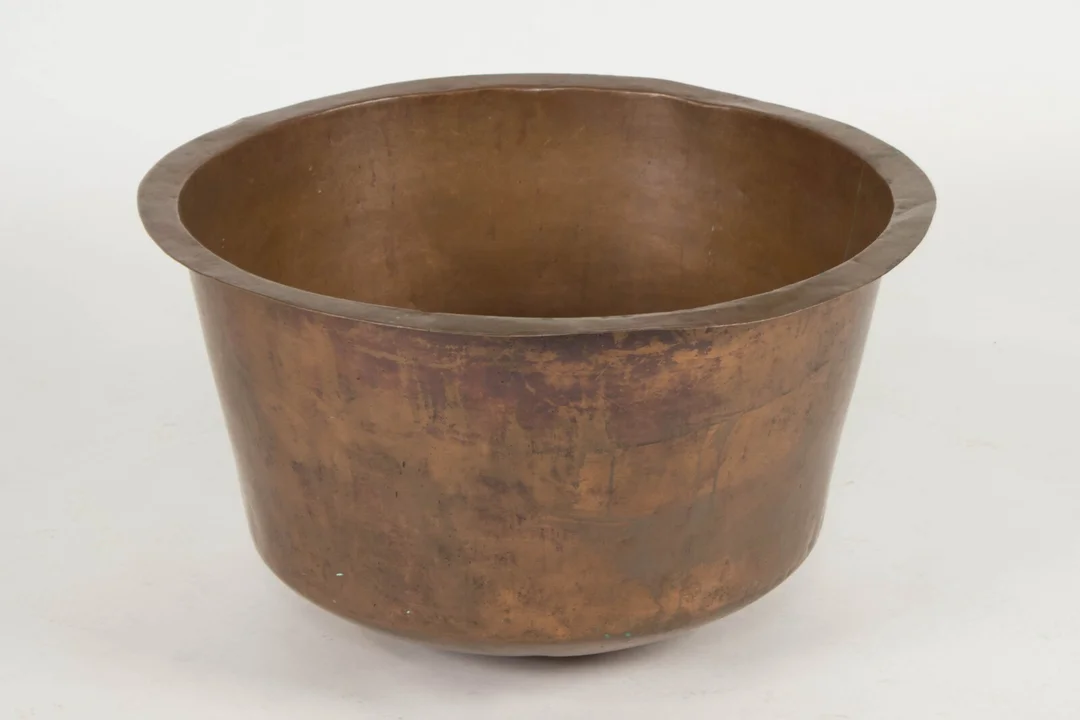 Copper pot kettle — Silver, bronze, copper and pewter/Bronze, copper, brass, pewter — Lauritz