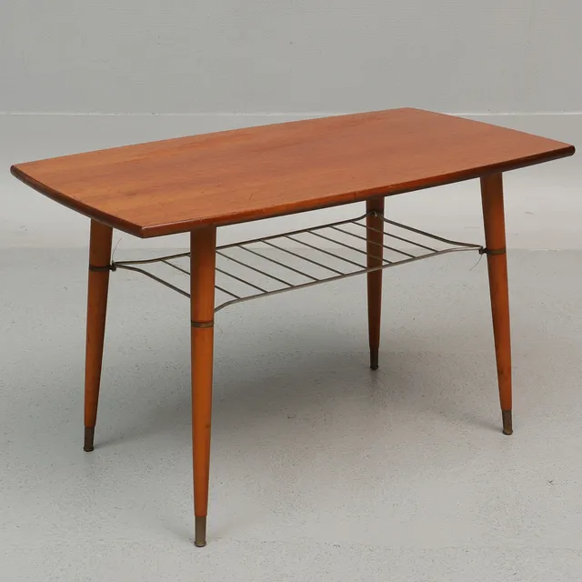 SOFFBORD med tidningshylla, teak och metall, 1950-/1960-tal.