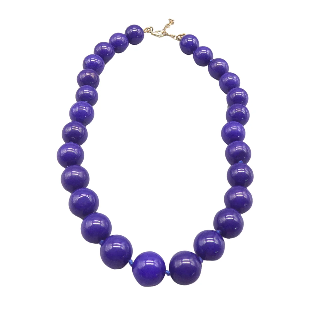 NATURSTEINPERLENKETTE IN BLAU MIT EINEM VERSCHLUSS AUS 925ER SILBER. — Necklace — Auktionshaus Stuber's Hammerschlag