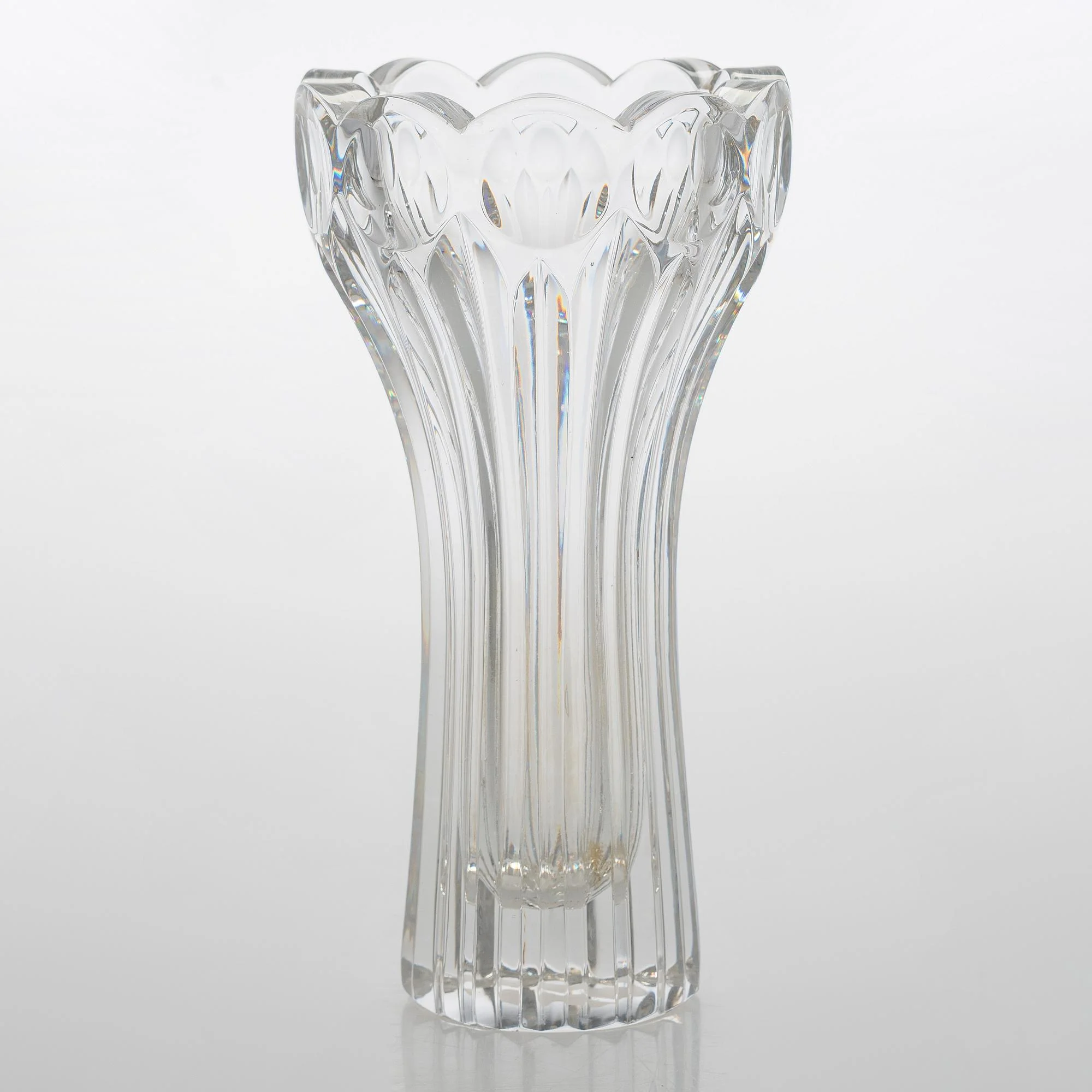 Aimo Okkolin, vas, "Kullero"(Smörboll), signerad Aimo Okkolin, Riihimäen Lasi Oy. — Design/Glas — Bukowskis