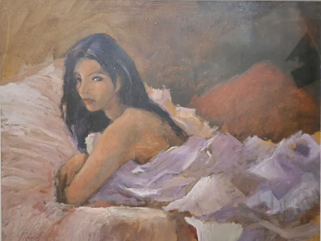 FREDERIC LLOVERAS. CHICA RECLINADA. ÓLEO SOBRE PAPEL.