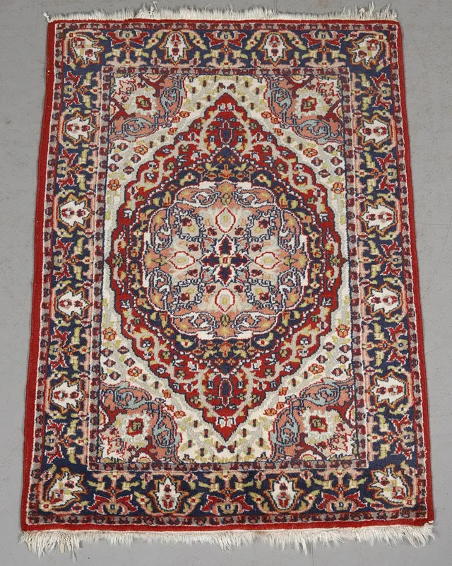 MATTA. Persisk, Isfahan, ca 63 x 91 cm.