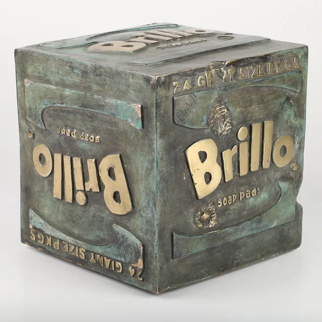 ANDREAS WARGENBRANT. "Brillbox", patinerad brons, hommage till Andy Warhol.