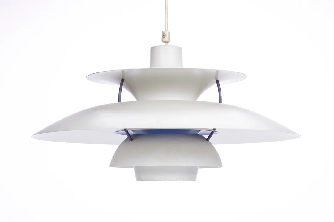 Poul Henningsen (1894-1967). PH5 pendant lamp, white — Lamps and lighting/Pendant lights — Lauritz