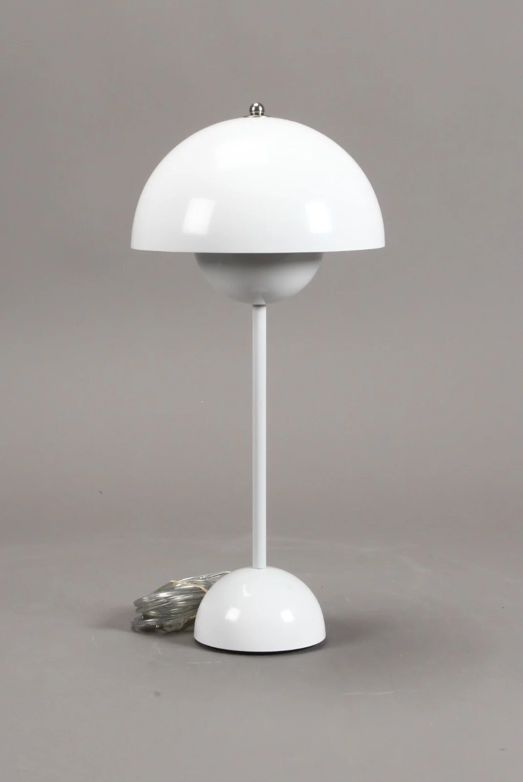 Verner Panton for &Tradition. 'Flowerpot' bordlampe, model VP3 — Lamps and lighting/Table lamps — Lauritz