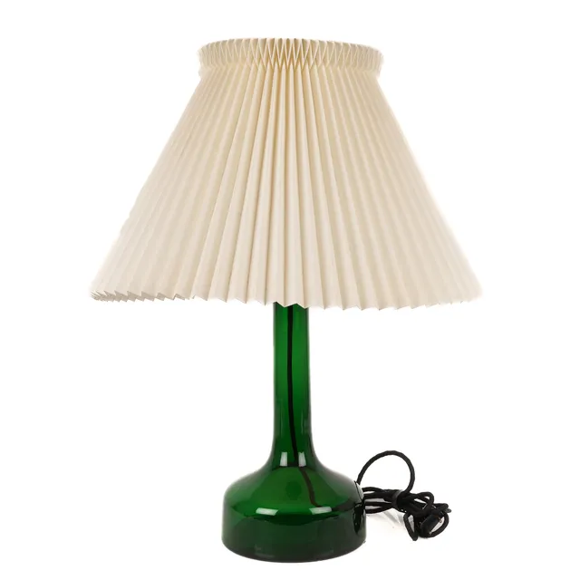 Gunnar Biilmann-Petersen for Holmegaard. Table lamp of green glass, model 302
