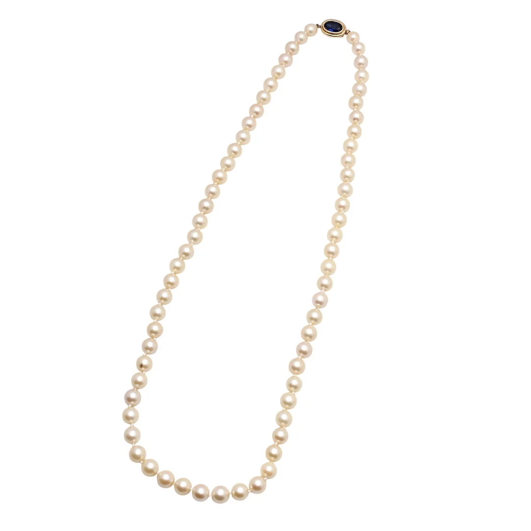 Pearls choker with sapphire clasp. — Necklace — Balclis