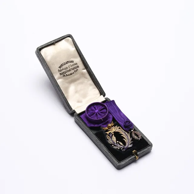 AKADEMISKA PALMEN, Ordre des Palmes académiques, Frankrike, riddartecken, med medföljande miniatyr.