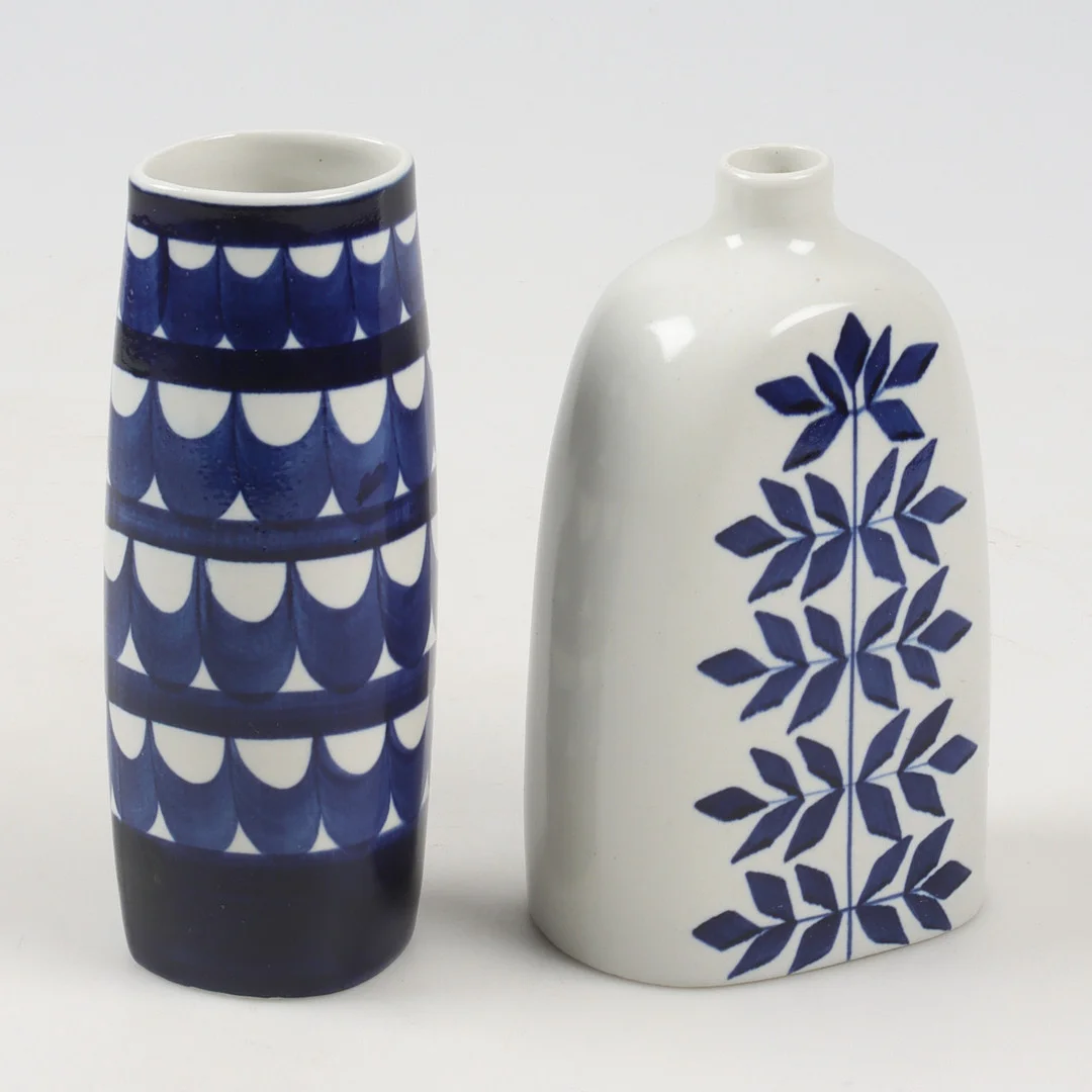 KARIN BJÖRQUIST. Vaser, 2 st, porslin, Gustavsbergs Studio. — European — Stadsauktion Sundsvall