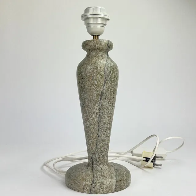 BORDSLAMPA, sten, 1900-tal.