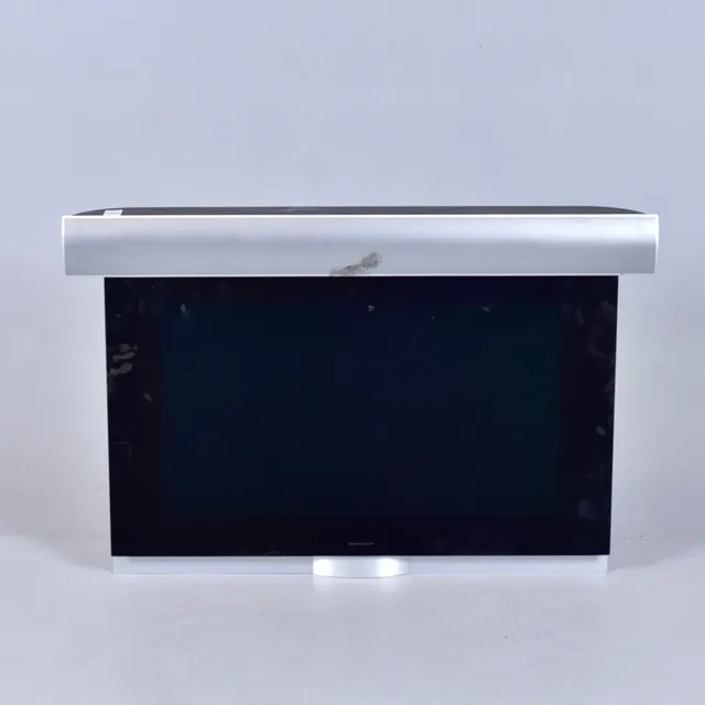 Bang & Olufsen Beovison 7 32" LCD-TV samt Bang & Olufsen BeoLab 7.1 Aktiv högtalare.