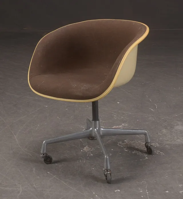 Charles og Ray Eames kontorstol La Fonda model DAL