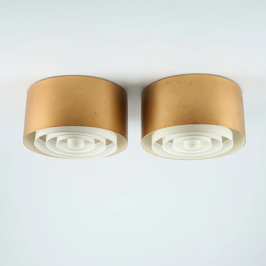 YKI NUMMI. TAK-/ VÄGGLAMPOR, 2 st, modell 971-135/25 Stockmann Orno, 1970-tal. — Ceiling lights — Stockholms Auktionsverk Helsinki