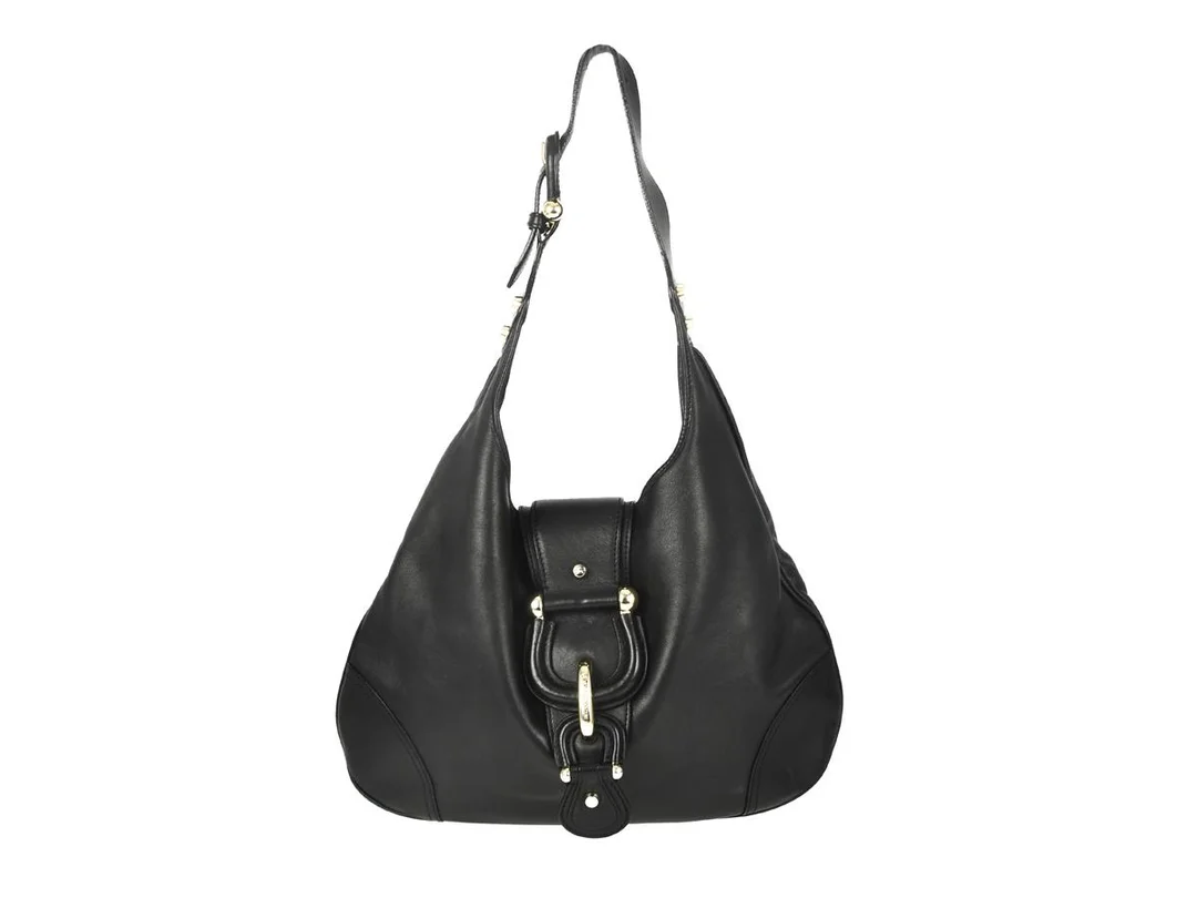 VÄSKA, BURBERRY, svart skinn, guldfärgade beslag, 37x28 cm, bruksslitage. — Accessoarer/Väskor — Kaplans
