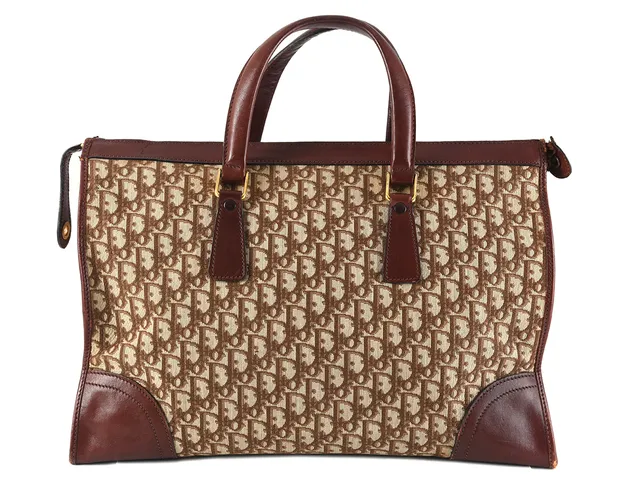 VÄSKA, CHRISTIAN DIOR, vintage, monogram, brunt, beige tyg. brunt läder. 46x32x16cm, visst slitage.