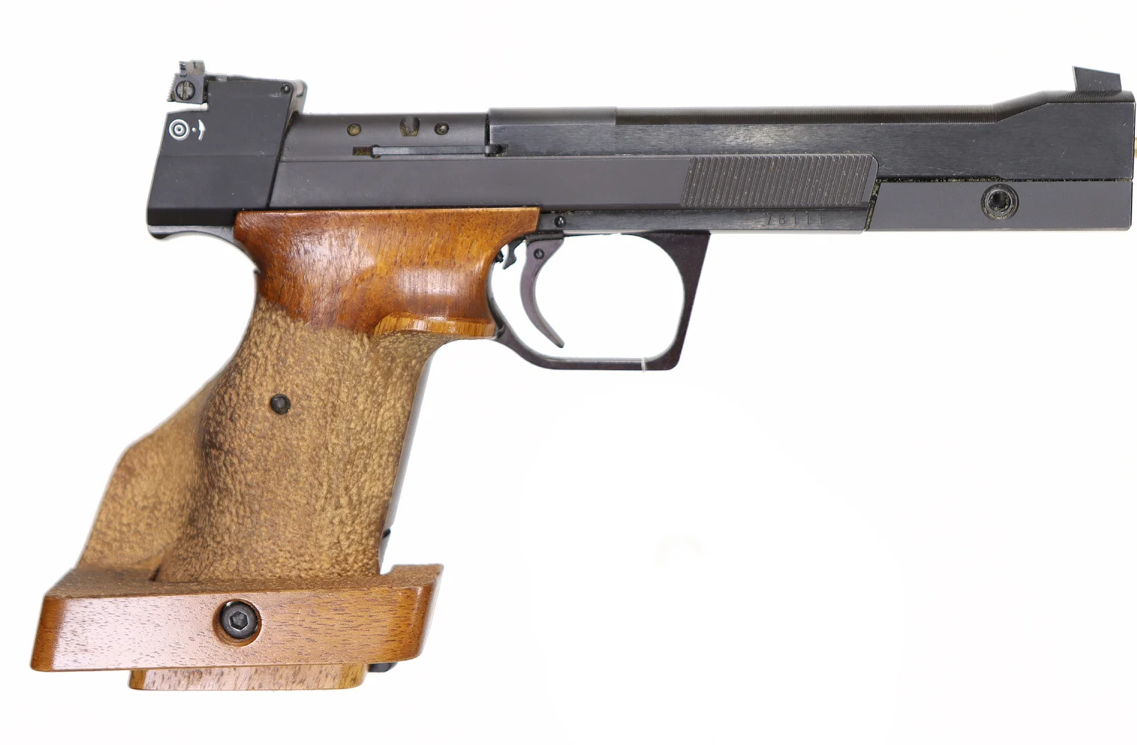37. PISTOL, schweizisk, Halvautomatisk, fabrikat Hämmerli, modell 215S, kaliber .22LR, tillv.nr 78111. — Pistols — Walter Borg