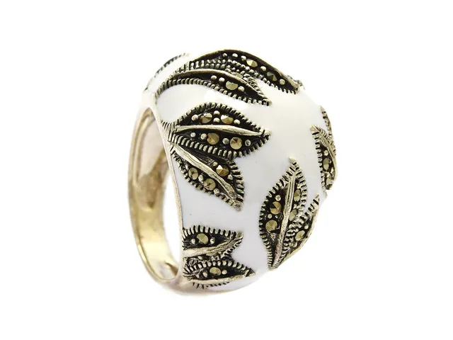 RING, sterling silver, emalj, markasiter, stl 17 mm, vikt 11,7 g.