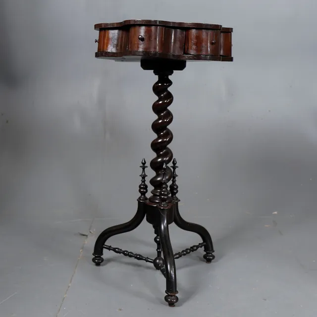 Elizabethan-Alphonsine sewing cabinet in jacaranda, second half of the 19th Century.