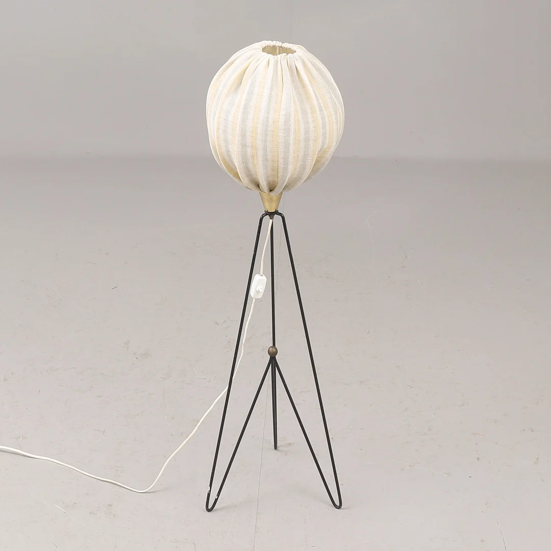 GOLVLAMPA, smide1950/60-tal. — Floor lights — RA Auktionsverket Norrköping